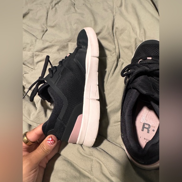 On Running the Roger spin size 8 women’s black and pink - Picture 13 of 16